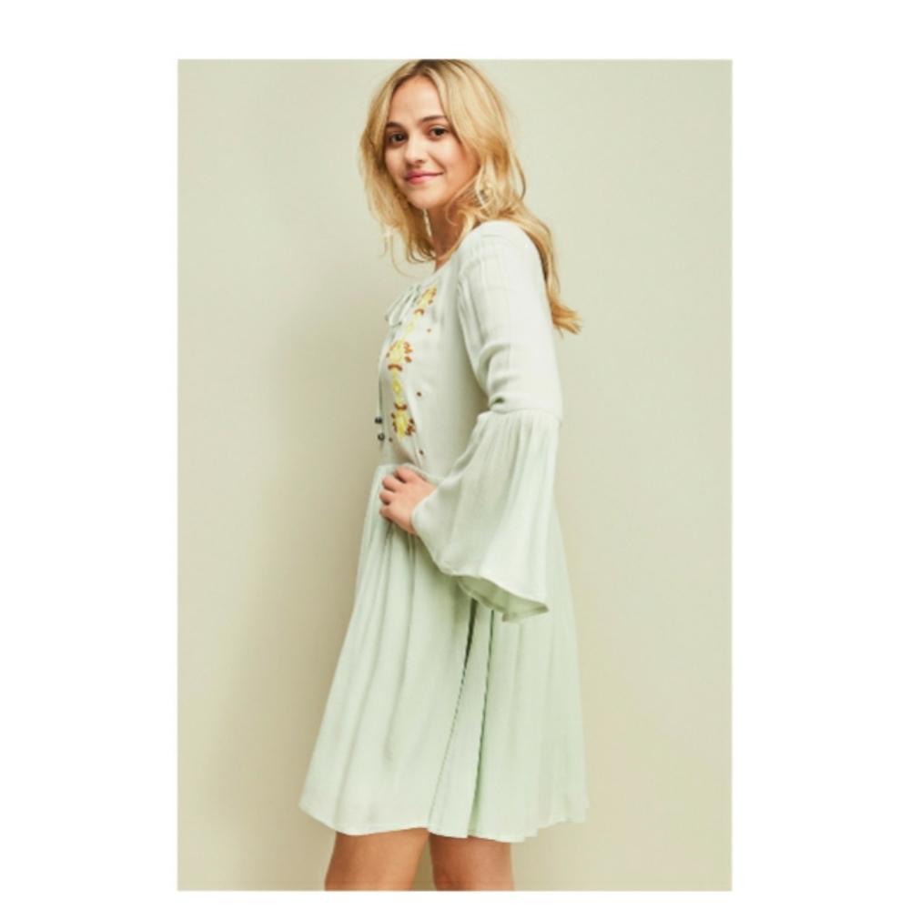 Entro Sage Boho Babydoll Spring Dress NWT - Picture 3 of 12